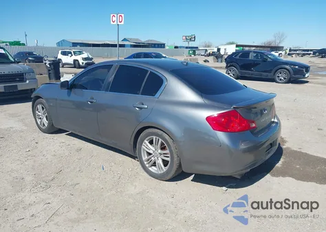 2015 Infiniti Q40 из США, поврежденный, VIN JN1CV6AP9FM502037